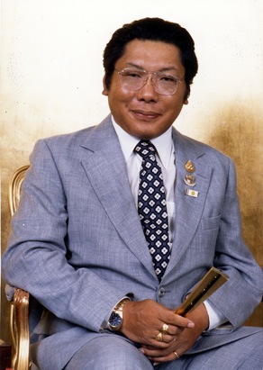 Chögyam_Trungpa.jpg